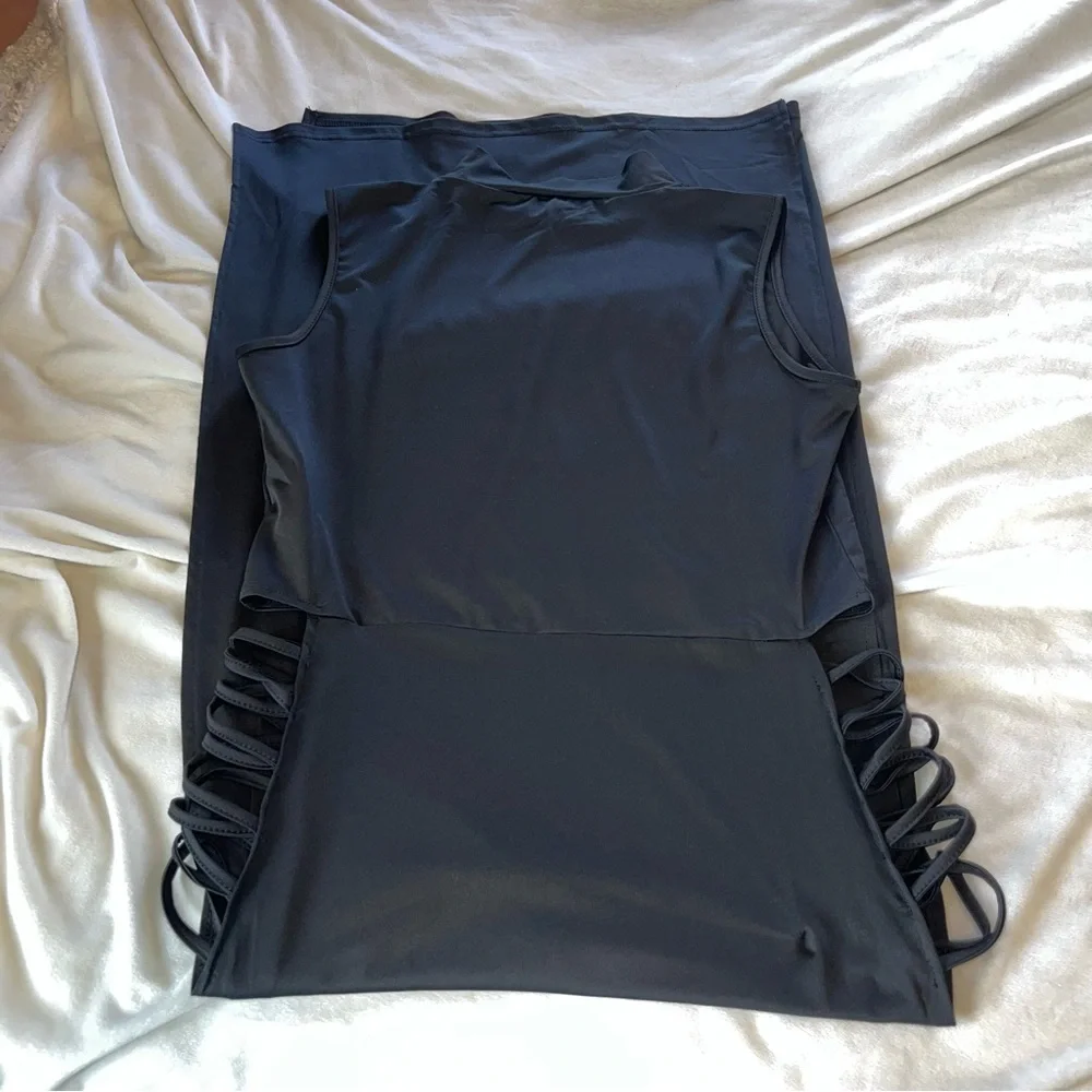 Sleeveless Open Sided Maxi Black Dress - Picture 13 of 15